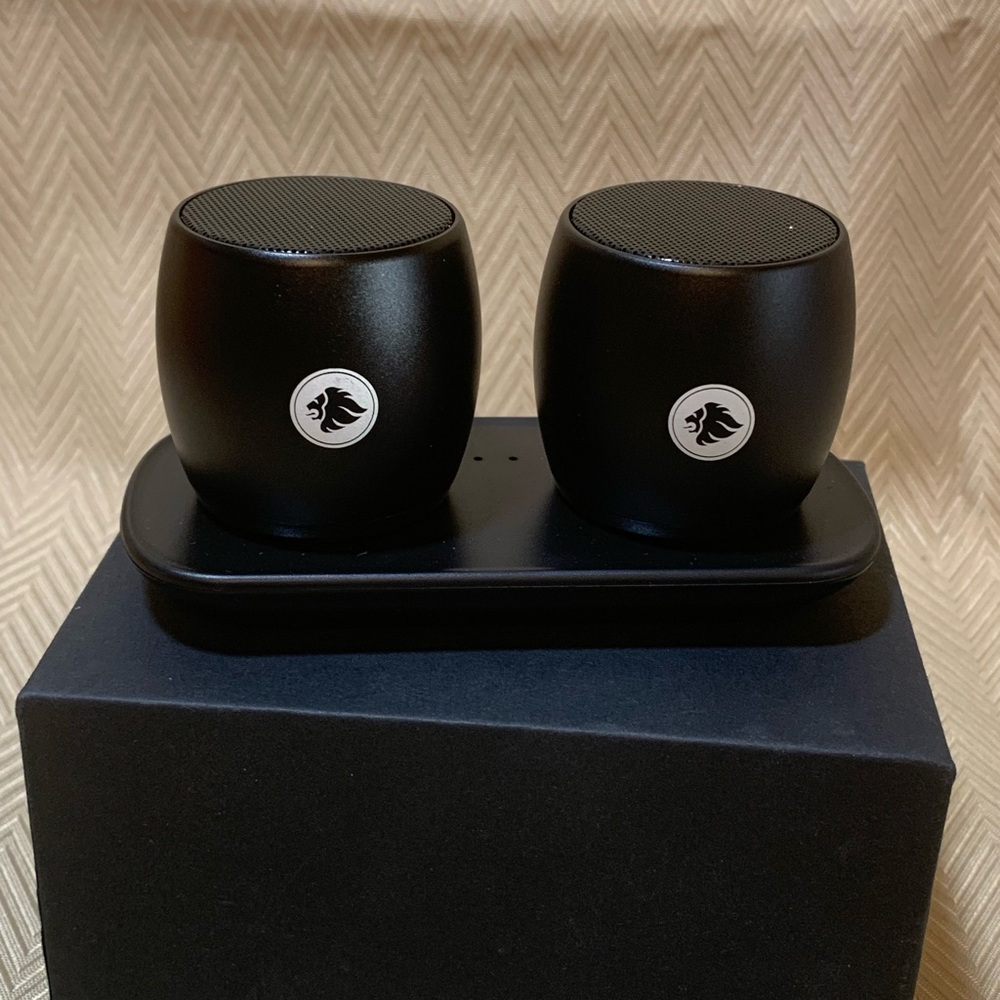 EXPRO Twin Black Wireless Bluetooth Speakers